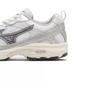 Trenerzy dla dzieci Mizuno MXR image-5