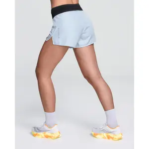 Dámské treninkové kraťasy Daehlie Sportswear Air 3 Inch image-3