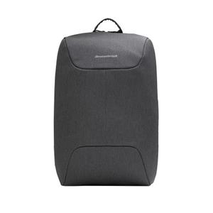 bg16cc001711-sac-a-dos-pour-ordinateur-portable-en-plastique-recycle-dbramante1928-charlottenborg-black-300x420x210-mm