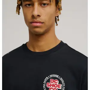 T-shirt DC Shoes Work Circle image-6