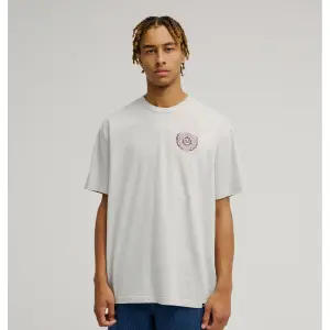 T-shirt DC Shoes Honor Badge image-1