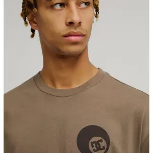 T-shirt DC Shoes Pool Table image-6