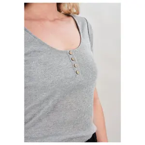 T-shirt femme Deeluxe bettina image-4