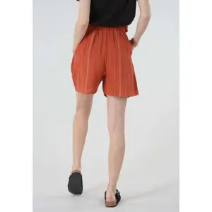 Shorts für Frauen Deeluxe Malena image-1