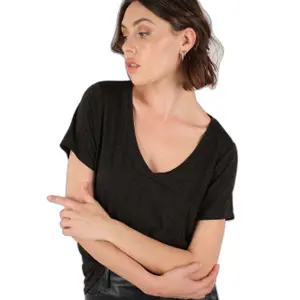 Camiseta de mujer Deeluxe Glowy image-3