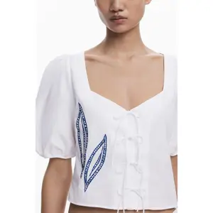 Women's blouse with decorative closure Desigual image-2
