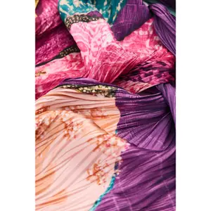 Foulard en soie motif floral femme Desigual image-3