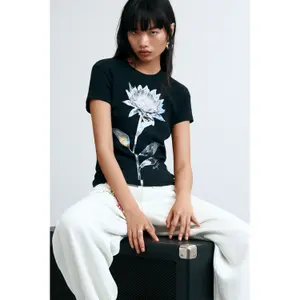 Γυναικείο T-shirt Desigual avec imprimé floral image-2