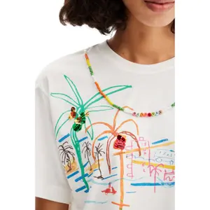 Camiseta ilustración collar mujer Desigual image-5