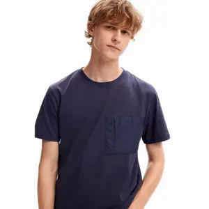 T-shirt uni poche Desigual image-2