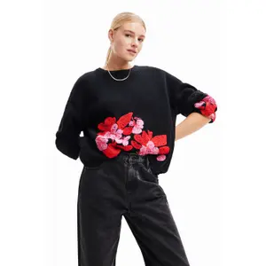 Pull brodé fleurs femme Desigual image-0