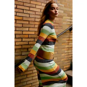 Robe moulante midi maille rayures femme Desigual image-4