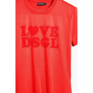 Camiseta de mujer Desigual Love Dsgl image-3