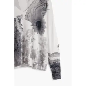 Topp med V-ringning för dam Desigual Gotemburgo image-3