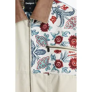 Veste zippée avec un patch imprimé Desigual image-2