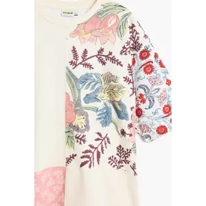 T-shirt à motif florale découpé Desigual image-2