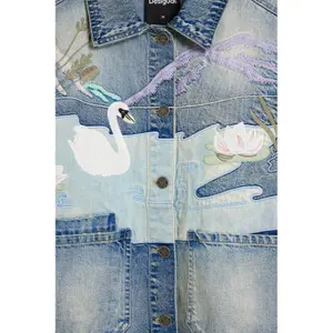 Damska kurtka dżinsowa Desigual Cisne image-3