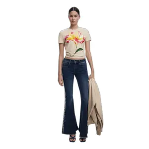 T-shirt femme Desigual Estocolmo image-1
