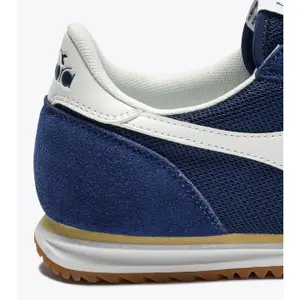 Zamszowe buty sportowe Diadora Cross image-4