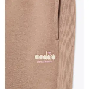 Pantalón de mujer Diadora L. Logo image-5