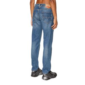 Tapered jeans Diesel 09F88 1986 Larkee Beex image-1