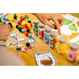 Creative activities I discover emotions Diset image-2