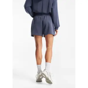 Women's shorts Diverse Quimbo image-3