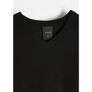 V-neck T-shirt Diverse 263 image-4