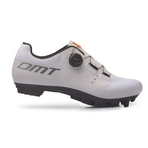 10dmt25km40078-fahrradschuhe-dmt-km4-weiss-weiss