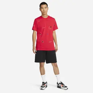 Camiseta Nike Logo Aop image-2