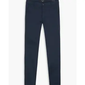 a4861-0034-pantalon-chino-dockers-t2-skinny-navy-blazer