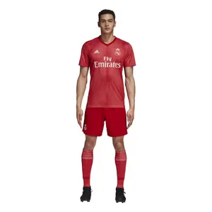 Drittliga-Trikot Real Madrid 2018/19 image-1