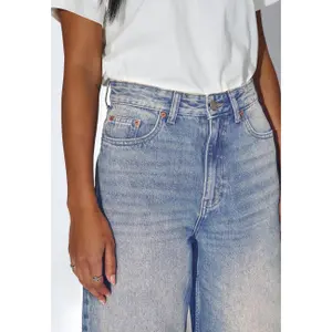 Relaxed Jeans mit Used-Effekt für Damen Dr. Denim Donna image-3