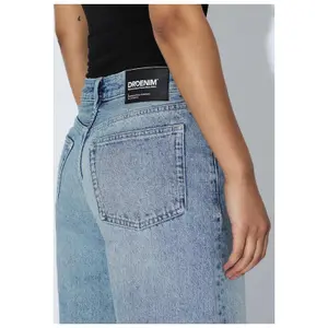Jeans 3/4 taglio loose donna Dr. Denim Dace image-3