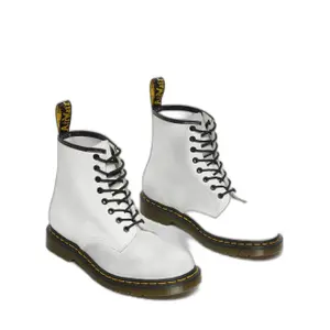 Botas Dr Martens 1460 image-1