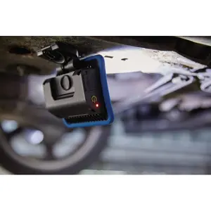 Mini LED COB Projector and Power Bank Draper image-5