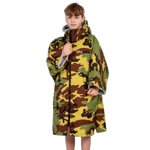 Short-sleeved children's dressing gown Dryrobe image-1