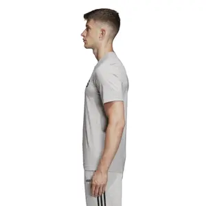 Camiseta adidas Essentials Linear Logo image-3