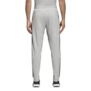 Pantalón de chándal adidas Essentials 3-Stripes image-4