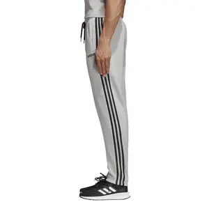 Pantalón de chándal adidas Essentials 3-Stripes image-2