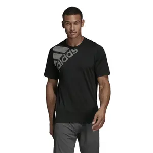 T-Shirt adidas FreeLift Badge of Sport Graphic image-2