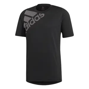 T-Shirt adidas FreeLift Badge of Sport Graphic image-0