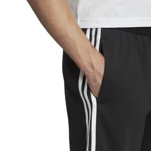 Pantalón corto adidas Essentials 3-Stripes French Terry image-5