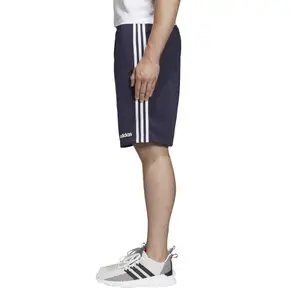 Pantalón corto adidas Essentials 3-Stripes French Terry image-4