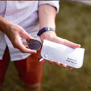 Óculos de sol - o balanço DWYT image-0