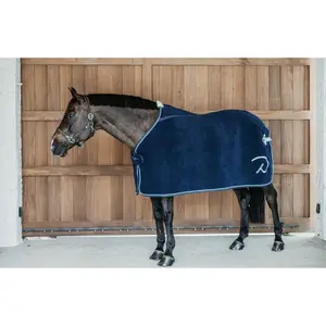 Thick horse fleece blanket Dy'on image-0