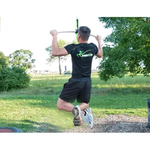 Barra de tracción ajustable en altura, de forma ergonómica y duradera. Eaglefit image-1