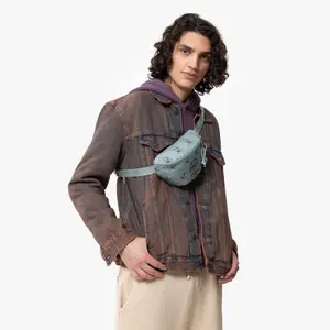 Bananpose Eastpak Springer image-1