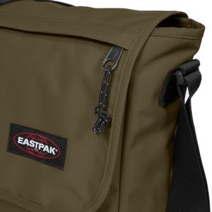 product/e/a/eastpak_ek00026ej32_army-olive_4.jpg