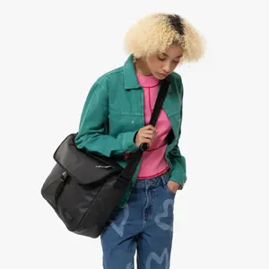 Sac à bandoulière Eastpak Delegate + image-1